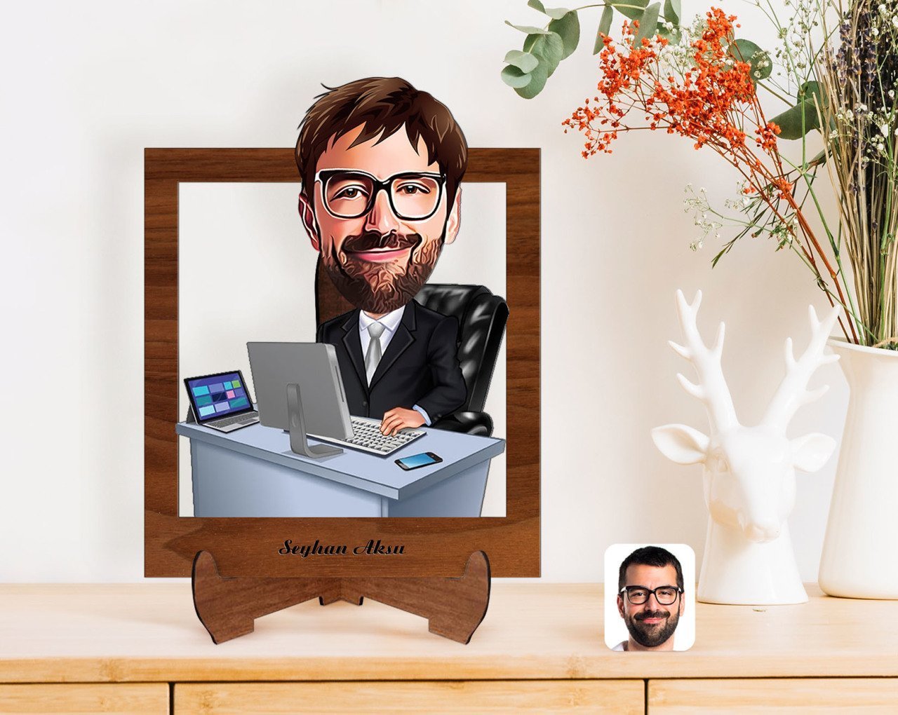 Kişiye Özel Erkek Genel Müdür Karikatürlü Ahşap Standlı 3D Biblo-1
