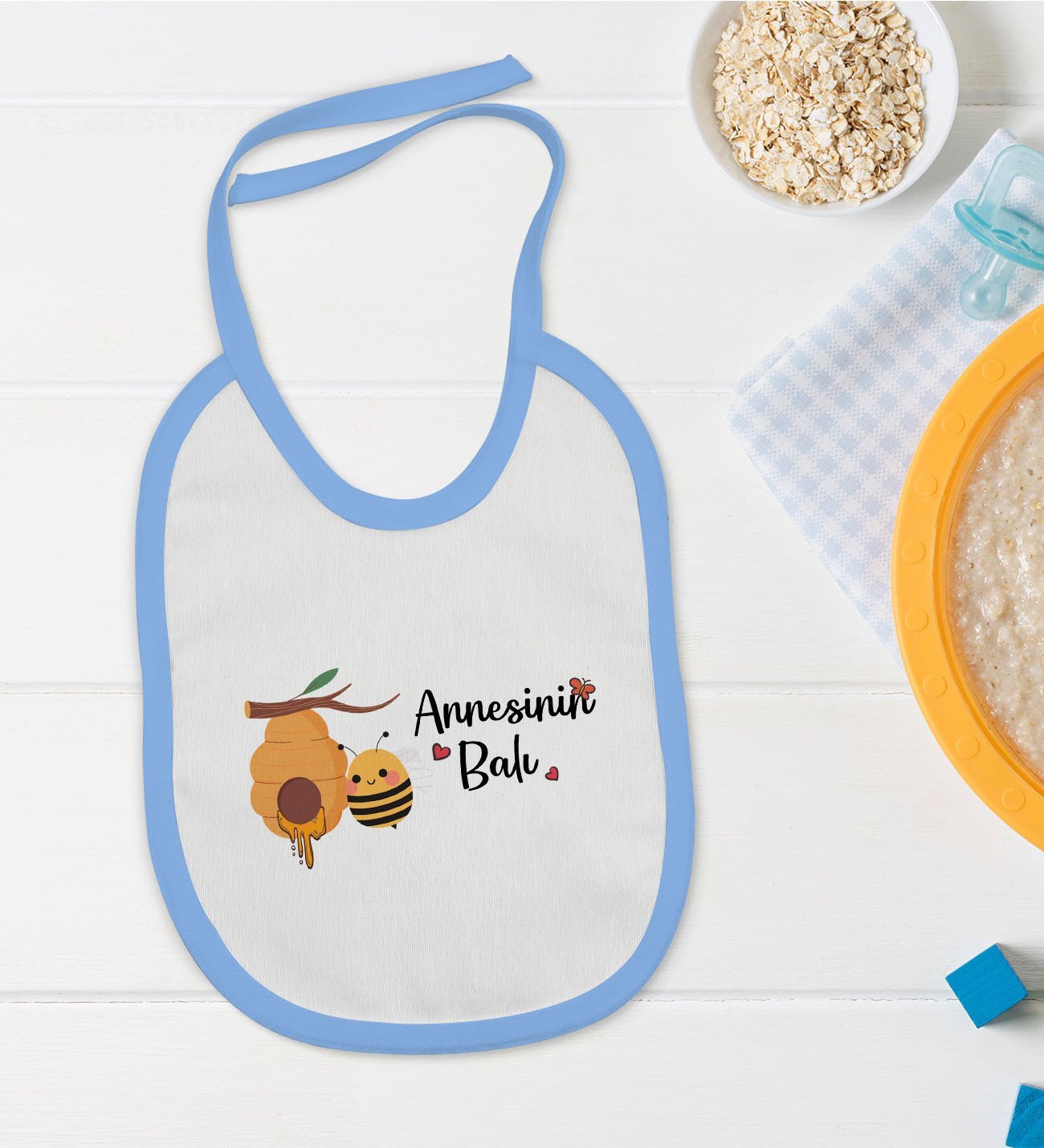 BK Kids Annesinin Balı Tasarımlı Mavi Bebek Mama Önlüğü