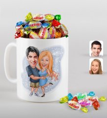Kişiye Özel Sevgililer Karikatürlü Beyaz Kupa ve Haribo Şeker Hediye Seti-14