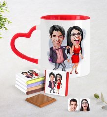 Kişiye Özel Sevgililer Karikatürlü Kırmızı Kalpli Kupa ve Çikolata Seti-4