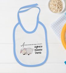 BK Kids Kişiye Özel Anneannesinin Uykucu Kuzusu Tasarımlı Mavi Bebek Body Zıbın ve Mama Önlüğü Hediye Seti