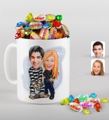 Kişiye Özel Sevgililer Karikatürlü Beyaz Kupa ve Haribo Şeker Hediye Seti-7