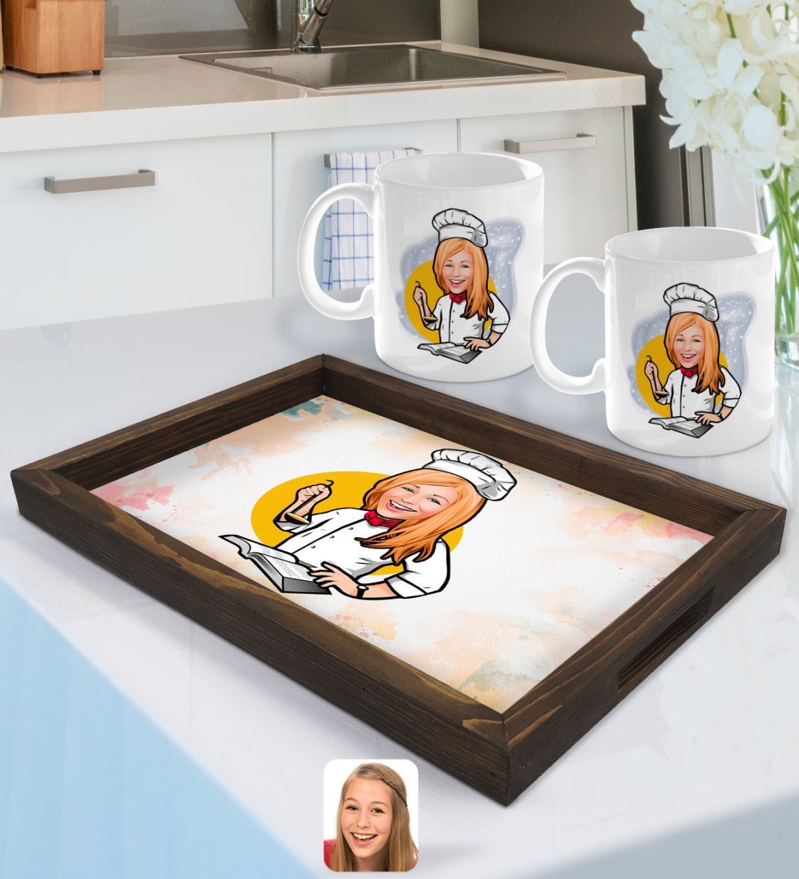 Kişiye Özel Kadın Chef Karikatürlü Doğal Ahşap Tepsi ve 2’li Kupa Bardak Seti-12