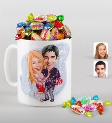 Kişiye Özel Sevgililer Karikatürlü Beyaz Kupa ve Haribo Şeker Hediye Seti-2