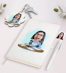 Kişiye Özel Kadın Sunucu Karikatürlü Beyaz Defter Kalem ve Anahtarlık Hediye Seti