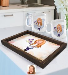 Kişiye Özel Kadın Chef Karikatürlü Doğal Ahşap Tepsi ve 2’li Kupa Bardak Seti-2