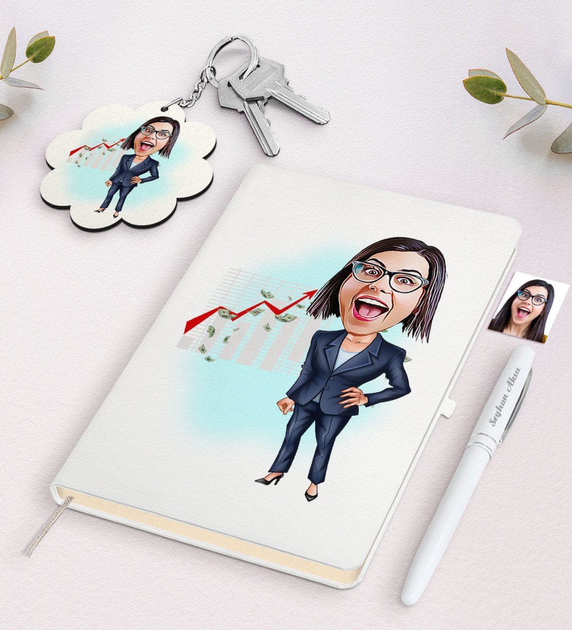 Kişiye Özel Kadın Patron Karikatürlü Beyaz Defter Kalem ve Anahtarlık Hediye Seti-1