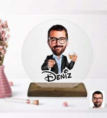 Kişiye Özel Erkek Karikatürlü Yuvarlak Ahşap Standlı Biblo-50