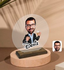 Kişiye Özel Erkek Karikatürlü Yuvarlak Ahşap Standlı Biblo-50