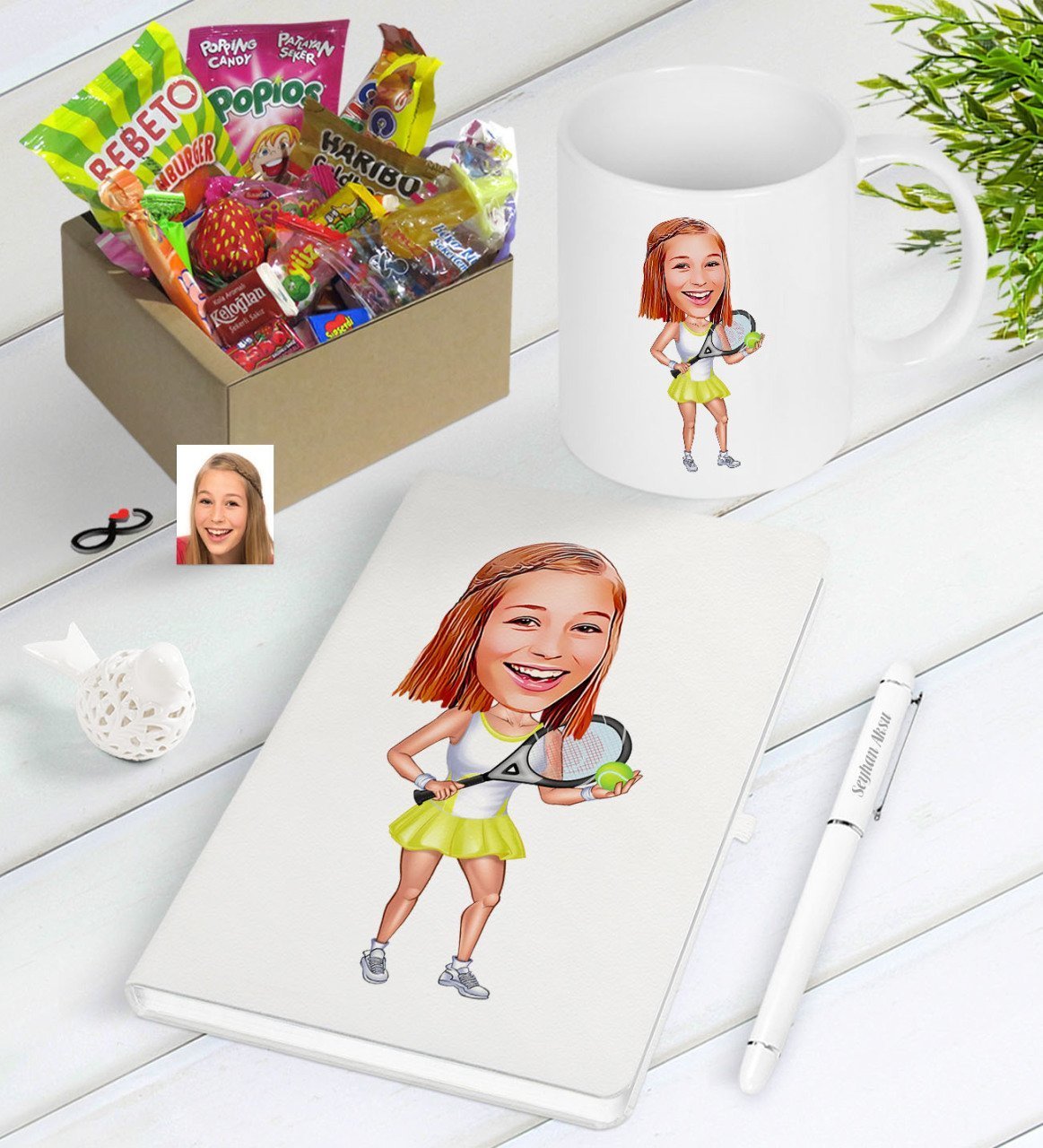Kişiye Özel Bayan Tenis Oyuncusu Karikatürlü Nostaljik Lezzetler Defter Kalem Kupa Hediye Seti-2