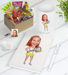 Kişiye Özel Bayan Tenis Oyuncusu Karikatürlü Nostaljik Lezzetler Defter Kalem Kupa Hediye Seti-2