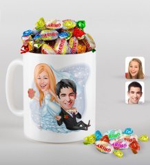 Kişiye Özel Sevgililer Günü Temalı Evleniyoruz Karikatürlü Beyaz Kupa ve Haribo Şeker Hediye Seti-2