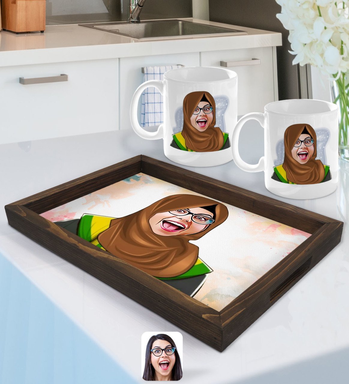 Kişiye Özel Kadın Arapça Öğretmeni Karikatürlü Doğal Ahşap Tepsi ve 2’li Kupa Bardak Seti-3