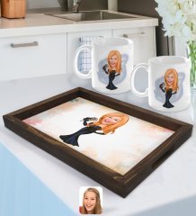 Kişiye Özel Assolist Karikatürlü Doğal Ahşap Tepsi ve 2’li Kupa Bardak Seti-1