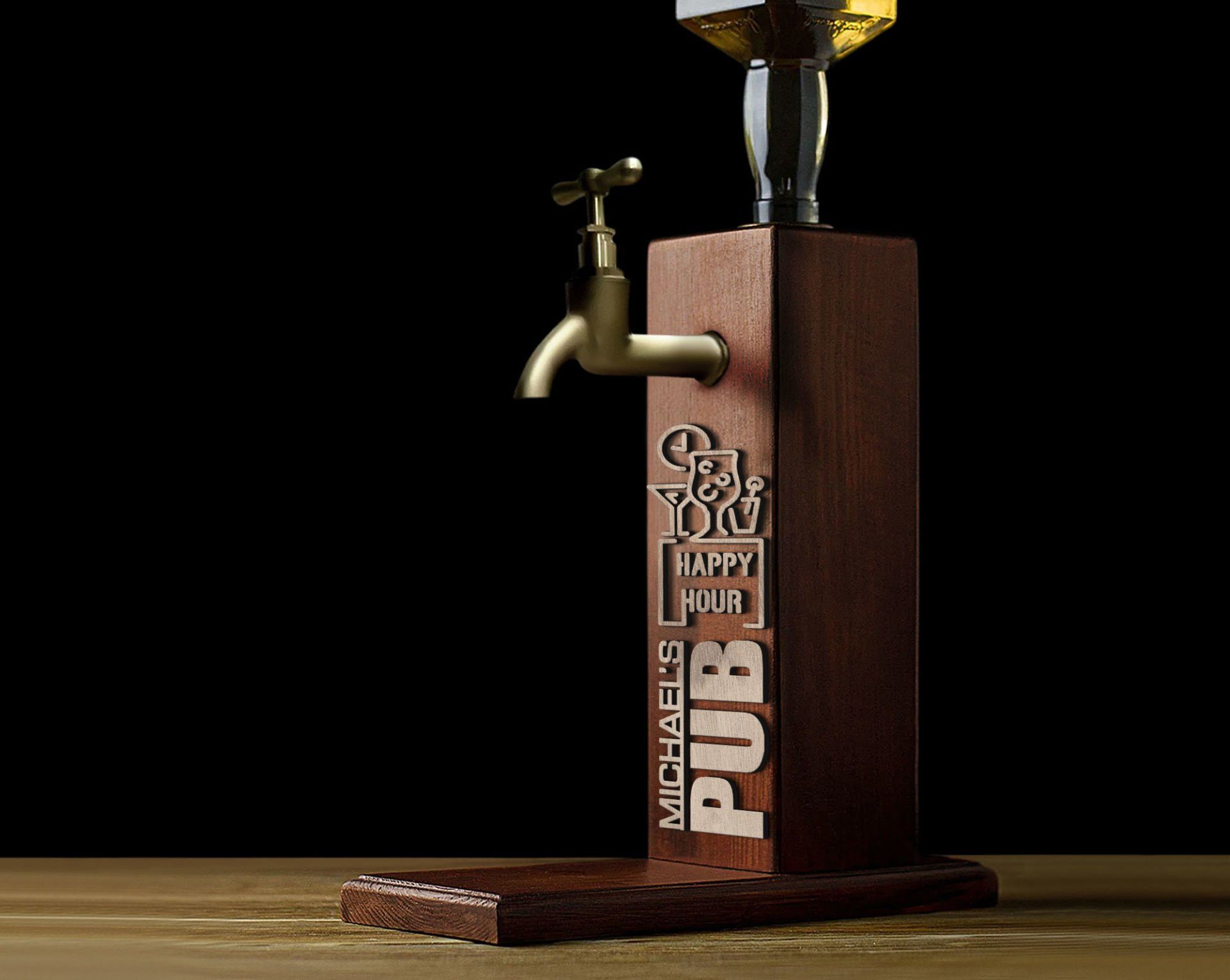 BK Gift Kişiye Özel Kabartma İsimli Musluklu Ahşap Viski Standı-21 Viski Çeşmesi, Doğum Günü Hediyesi, İçki Dispenseri