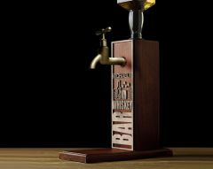 BK Gift Kişiye Özel Kabartma İsimli Musluklu Ahşap Viski Standı-18 Viski Çeşmesi, Doğum Günü Hediyesi, İçki Dispenseri