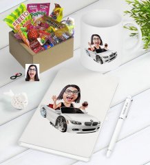 Kişiye Özel Bayan Patron Karikatürlü Nostaljik Lezzetler Defter Kalem Kupa Hediye Seti-3