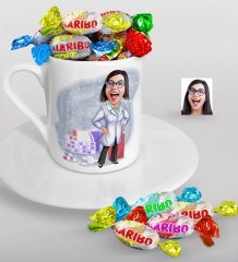 Kişiye Özel Bayan Eczacı Karikatürlü Türk Kahvesi Fincanı ve Haribo Şeker Hediye Seti-3