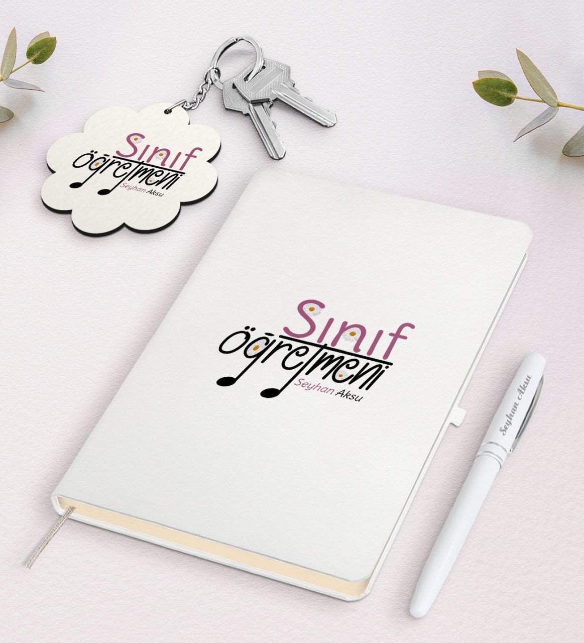Kişiye Özel Sınıf Öğretmeni Beyaz Defter Kalem ve Anahtarlık Hediye Seti-17