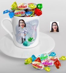 Kişiye Özel Bayan Eczacı Karikatürlü Türk Kahvesi Fincanı ve Haribo Şeker Hediye Seti-1