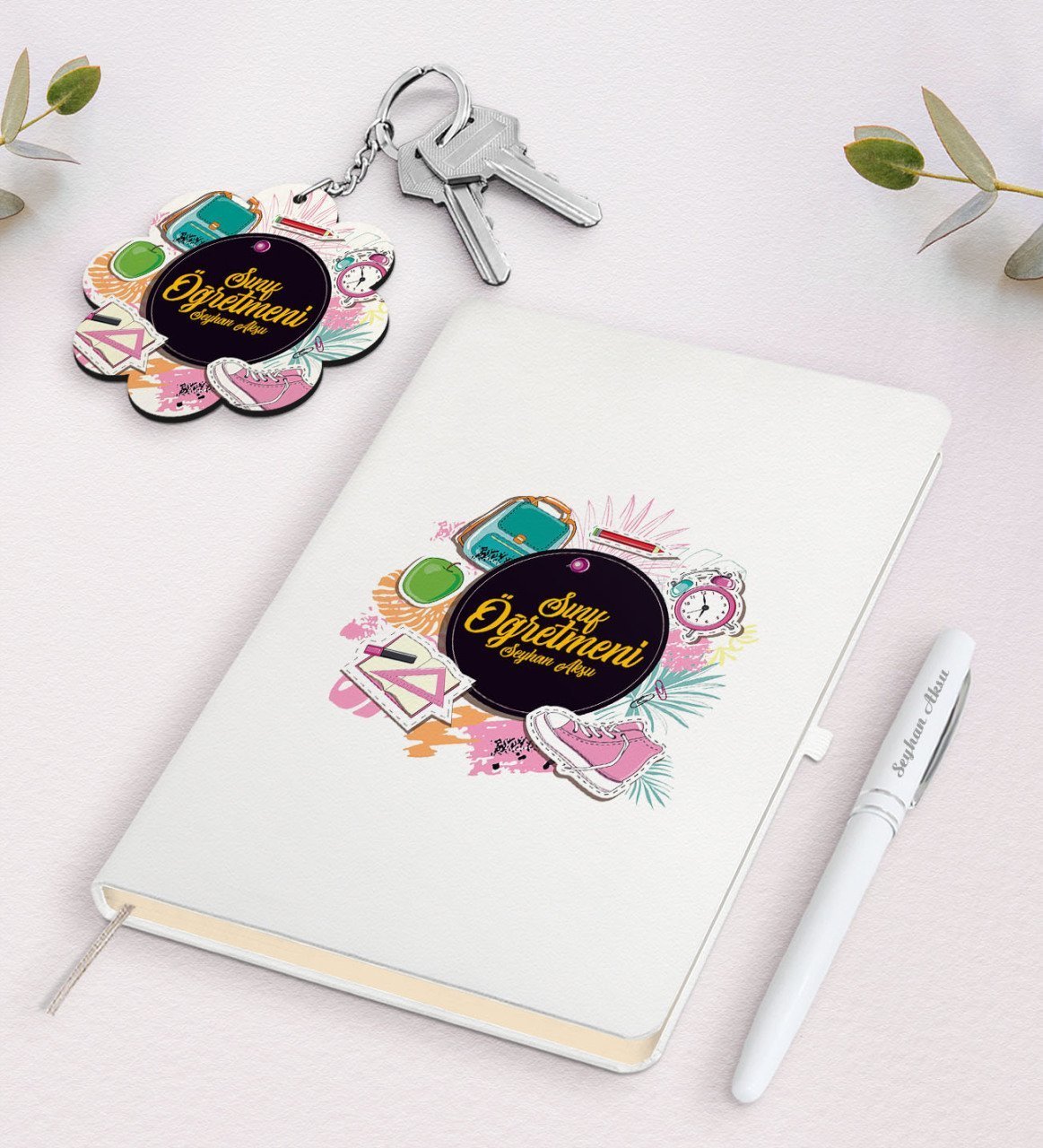 Kişiye Özel Sınıf Öğretmeni Beyaz Defter Kalem ve Anahtarlık Hediye Seti-15
