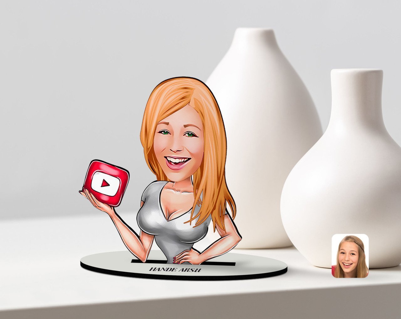 Kişiye Özel Kadın Youtuber Karikatürlü Ahşap Biblo Model-2