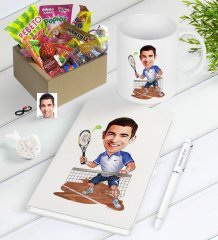 Kişiye Özel Bay Tenis Oyuncusu Karikatürlü Nostaljik Lezzetler Defter Kalem Kupa Hediye Seti