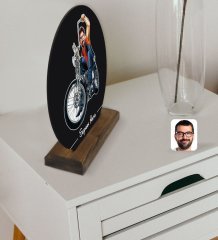 Kişiye Özel Erkek Motorcu Karikatürlü Yuvarlak Ahşap Biblo-5