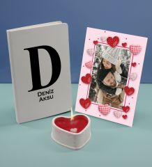 BK Gift Kişiye Özel İsimli Beyaz Defter Dekoratif Çerçeve ve Kalp Taş Obje Kokulu Mum Hediye Seti-5, Sevgiliye Hediye, Arkadaşa Hediye