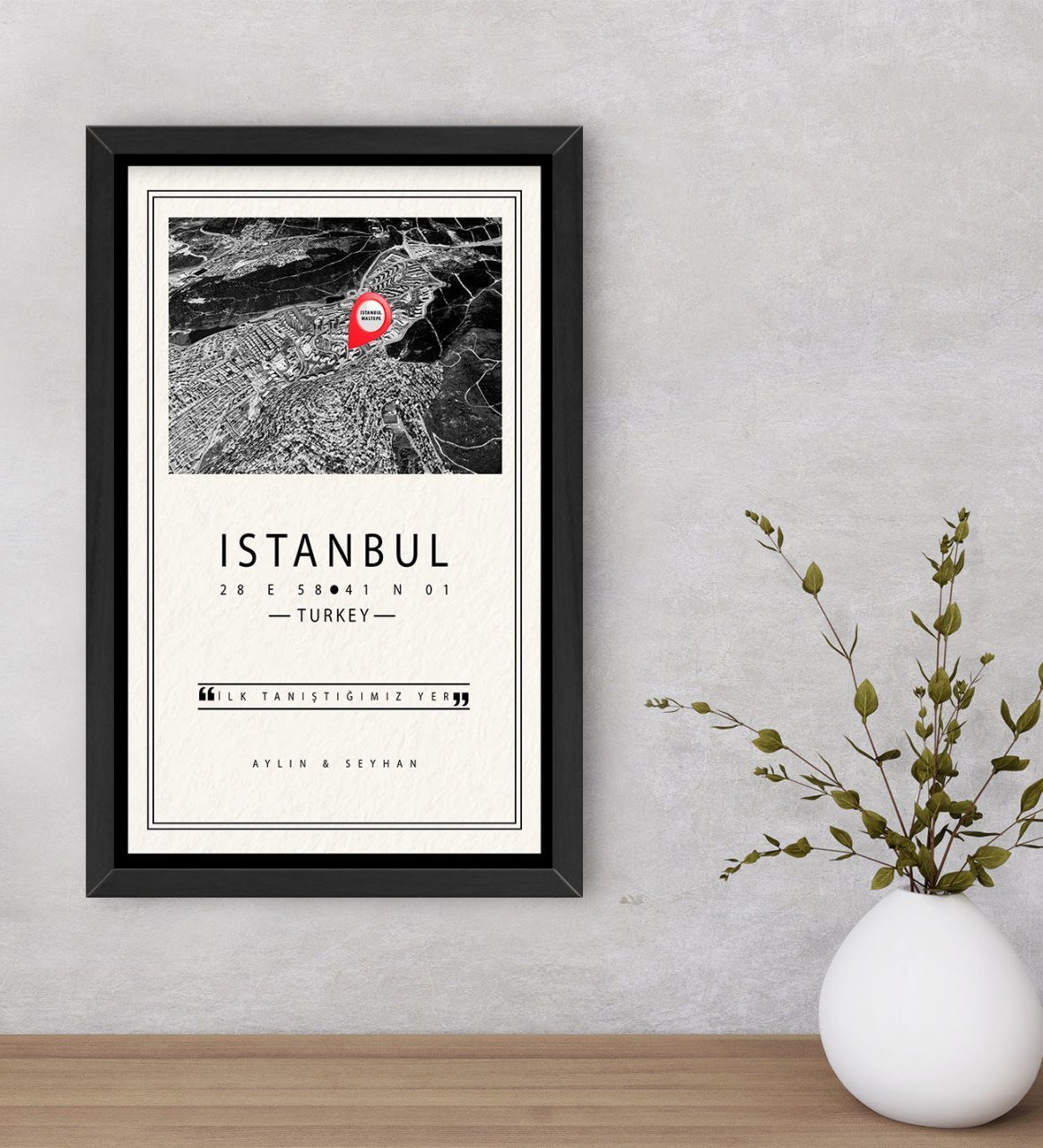 Kişiye Özel Siyah Beyaz İstanbul Haritası Tasarımlı Dekoratif Ahşap Siyah Çerçeveli Tablo-1