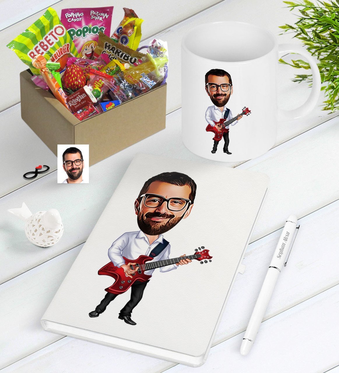Kişiye Özel Bay Gitarist Karikatürlü Nostaljik Lezzetler Defter Kalem Kupa Hediye Seti-2