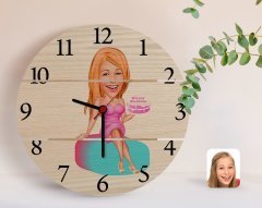 Kişiye Özel Kadın Doğum Günü Karikatürlü Otantik Ahşap Palet Saat-2