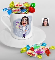Kişiye Özel Bayan Chef Karikatürlü Türk Kahvesi Fincanı ve Haribo Şeker Hediye Seti-2