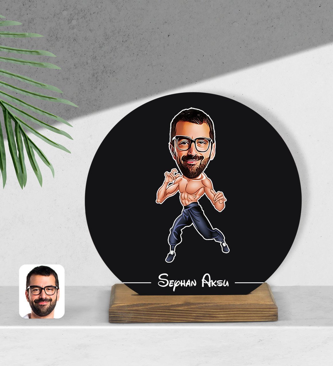 Kişiye Özel Bruce Lee Karikatürlü Yuvarlak Ahşap Biblo-1