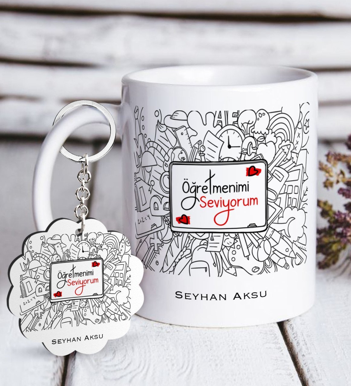 Kişiye Özel Öğretmenimi Seviyorum Beyaz Kupa ve Anahtarlık Hediye Seti-1