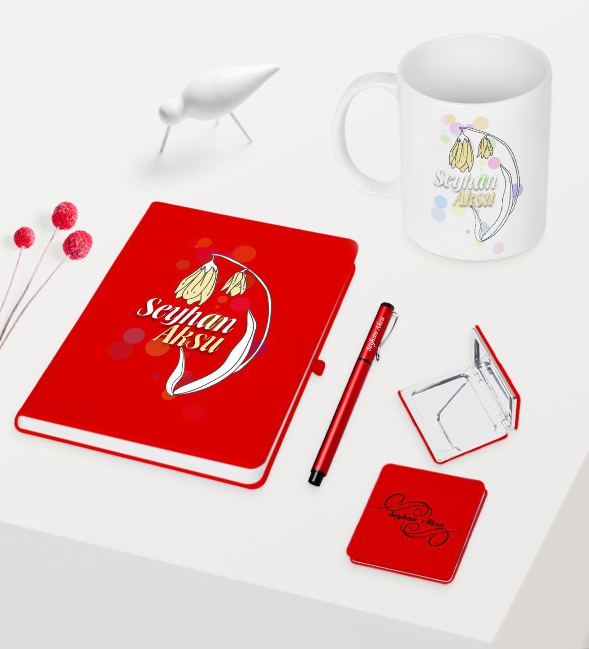 Kadınlar Gününe Özel Kırmızı Defter Kalem Kupa Ayna Seti - 13