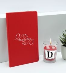BK Gift Kişiye Özel İsimli Kırmızı Defter ve Cam Bardakta Kalp Figürlü Kokulu Mum Hediye Seti-3, Sevgiliye Hediye, Arkadaşa Hediye