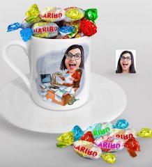 Kişiye Özel Bayan Bankacı Karikatürlü Türk Kahvesi Fincanı ve Haribo Şeker Hediye Seti-1