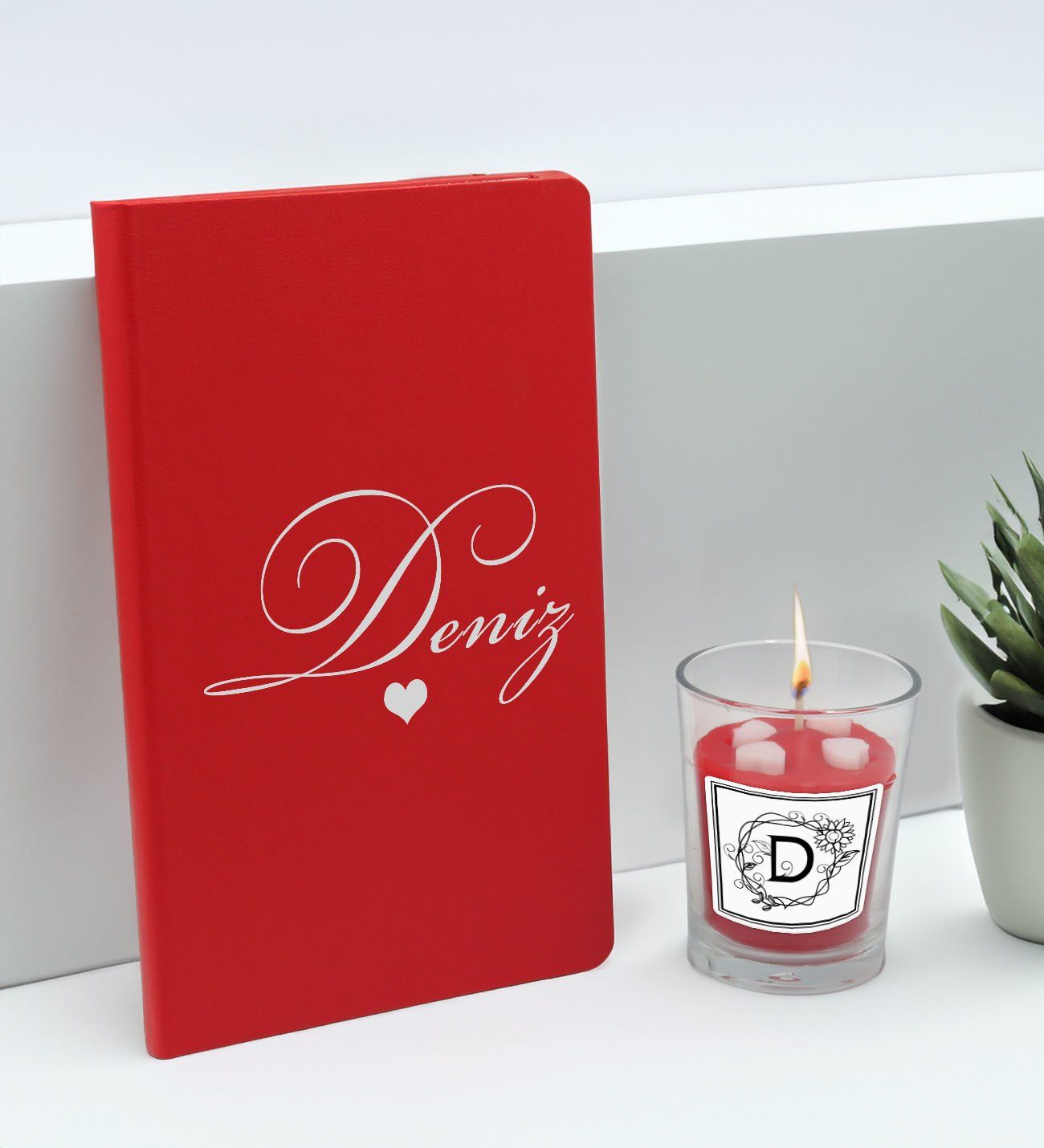 BK Gift Kişiye Özel İsimli Kırmızı Defter ve Cam Bardakta Kalp Figürlü Kokulu Mum Hediye Seti-1, Sevgiliye Hediye, Arkadaşa Hediye