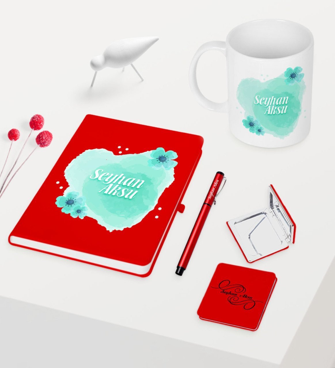 Kadınlar Gününe Özel Kırmızı Defter Kalem Kupa Ayna Seti - 10