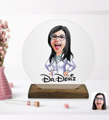 Kişiye Özel Kadın Doktor Karikatürlü Yuvarlak Ahşap Standlı Biblo-1