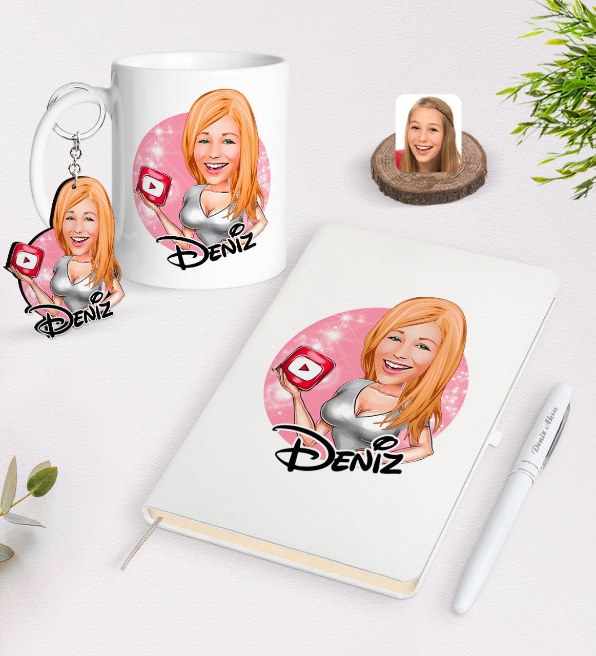 Kişiye Özel Kadın Youtuber Karikatürlü Beyaz Defter Kalem Kupa ve Anahtarlık Hediye Seti-2