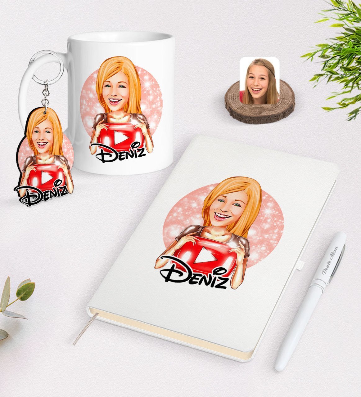 Kişiye Özel Kadın Youtuber Karikatürlü Beyaz Defter Kalem Kupa ve Anahtarlık Hediye Seti-1