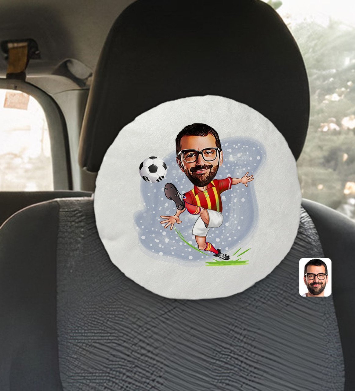 Kişiye Özel Erkek Sarı Kırmızı Futbolcu Karikatürlü Yuvarlak Araç Koltuk Yastığı-1