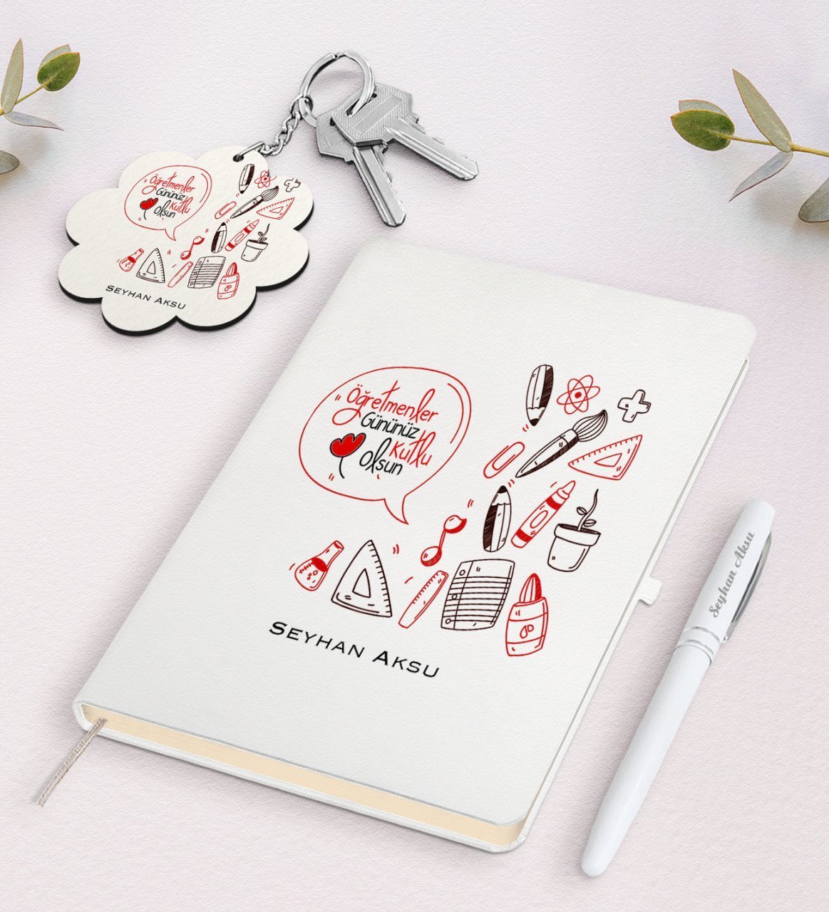 Kişiye Özel Öğretmenler Gününüz Kutlu Olsun Beyaz Defter Kalem ve Anahtarlık Hediye Seti-2