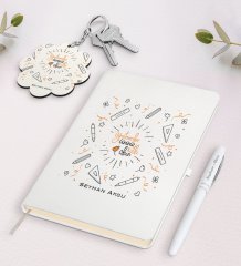 Kişiye Özel Öğretmenler Gününüz Kutlu Olsun Beyaz Defter Kalem ve Anahtarlık Hediye Seti-1