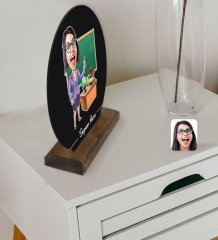 Kişiye Özel Kadın Öğretmen Karikatürlü Yuvarlak Ahşap Biblo-1