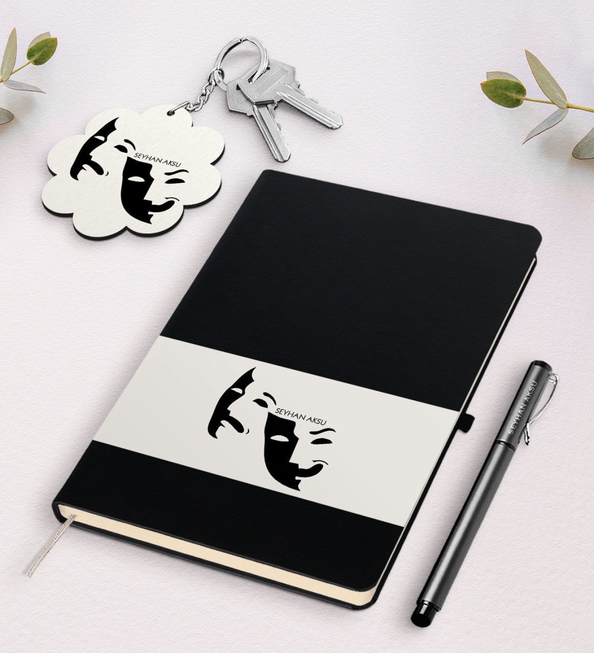 Kişiye Özel Tiyatro Sanatçısı Siyah Defter Kalem Ve Anahtarlık Hediye Seti-2