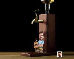 BK Gift Kişiye Özel Adam Karikatürlü Musluklu Ahşap Viski Standı-1, Viski Çeşmesi, Doğum Günü Hediyesi, İçecek Dispenseri