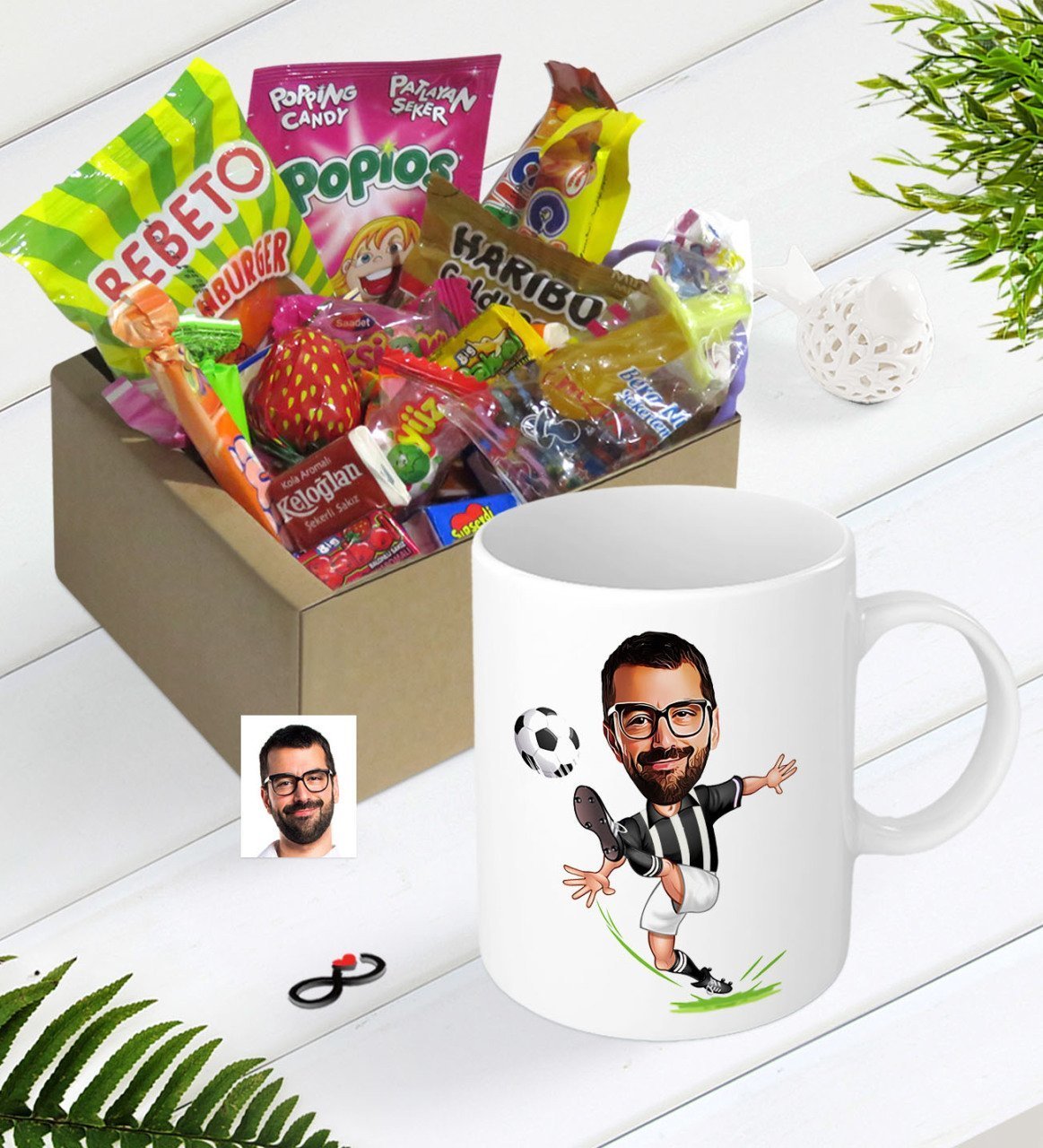 Kişiye Özel Siyah Beyaz Futbolcu Karikatürlü Nostaljik Lezzetler Kupa Seti